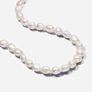Collier Fermoir en T et Perles de Culture Baroques