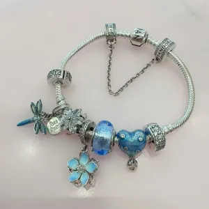 Le bracelet de la fête de rêve des Schtroumpfs